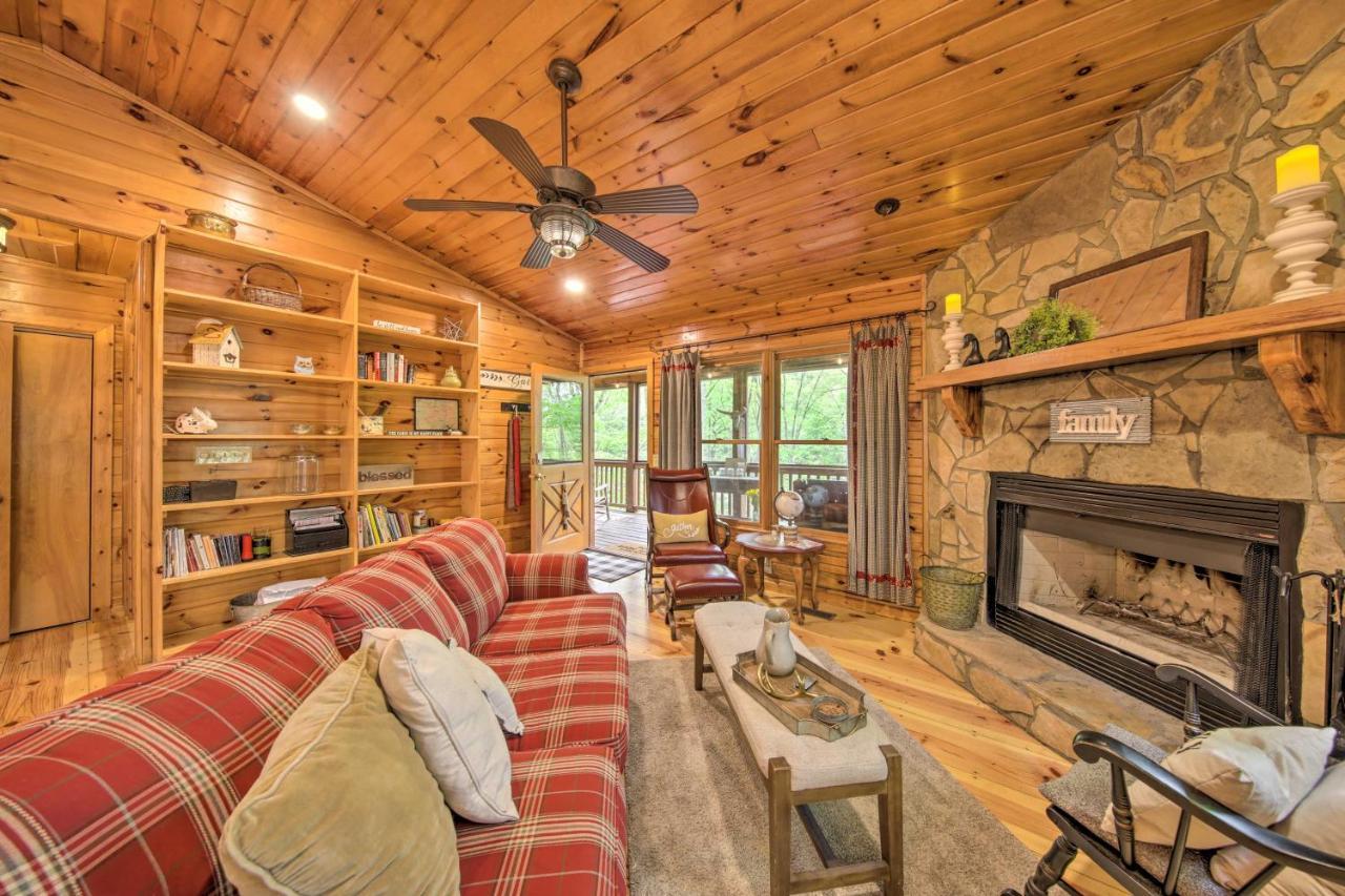Peaceful Blue Ridge Cabin With Decks And Fire Pit Exteriér fotografie