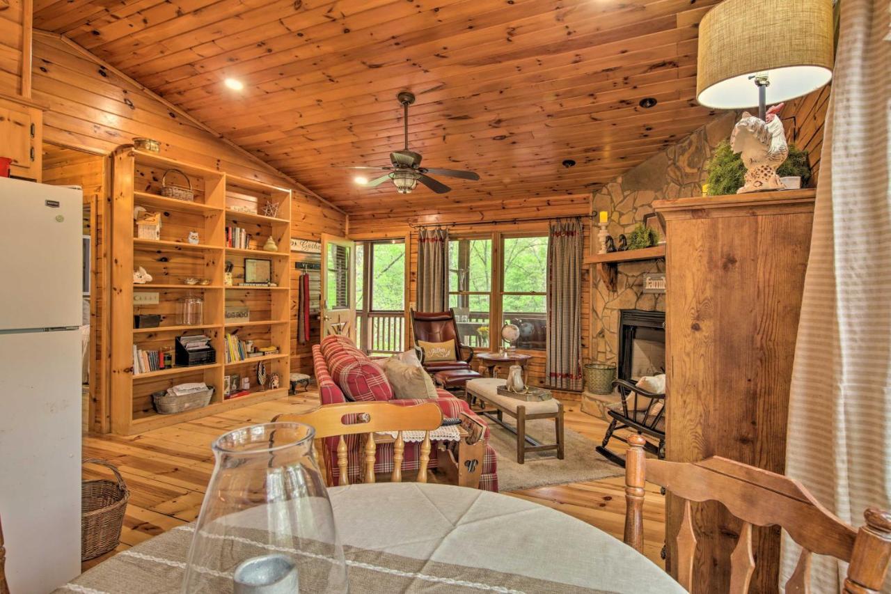 Peaceful Blue Ridge Cabin With Decks And Fire Pit Exteriér fotografie