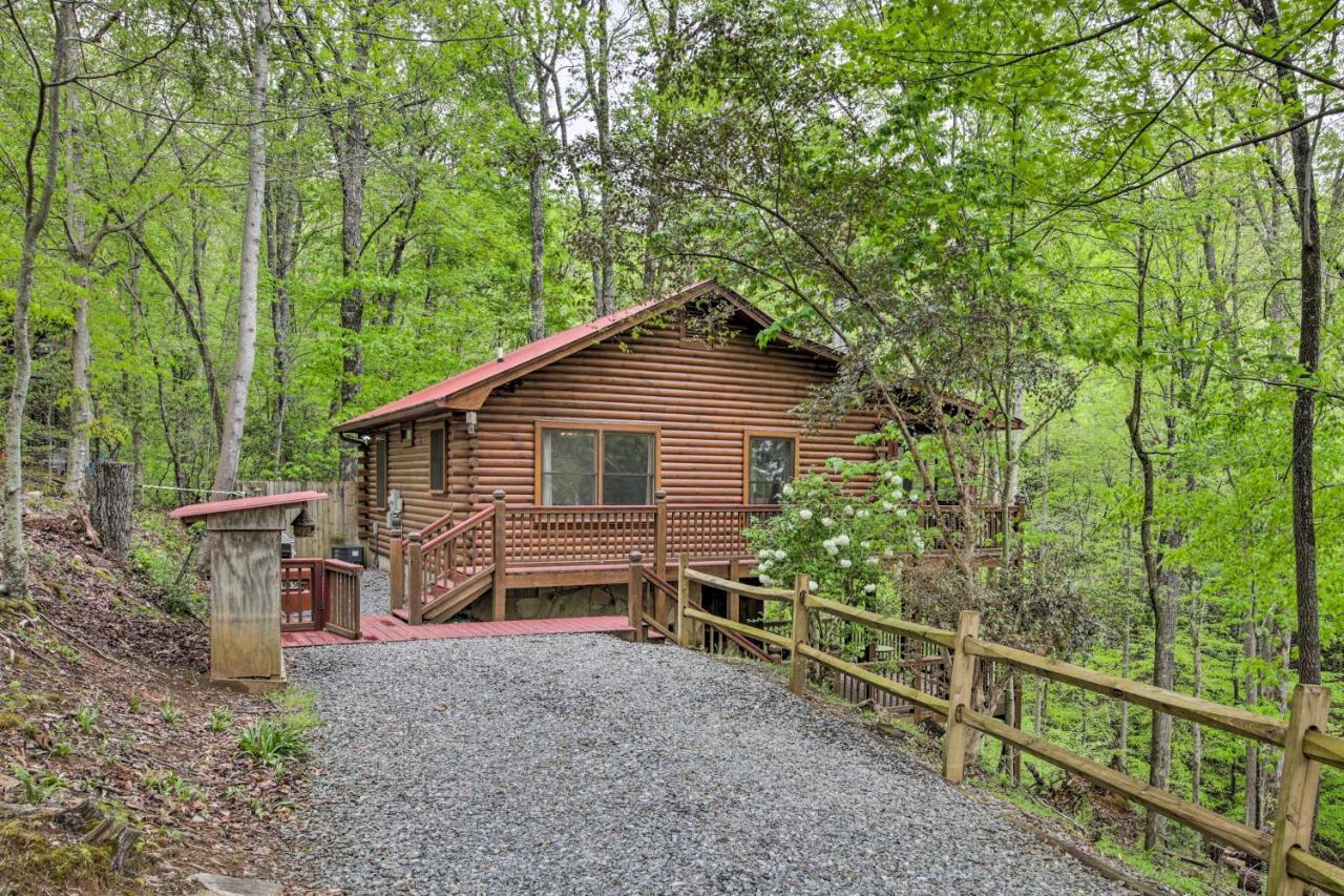 Peaceful Blue Ridge Cabin With Decks And Fire Pit Exteriér fotografie
