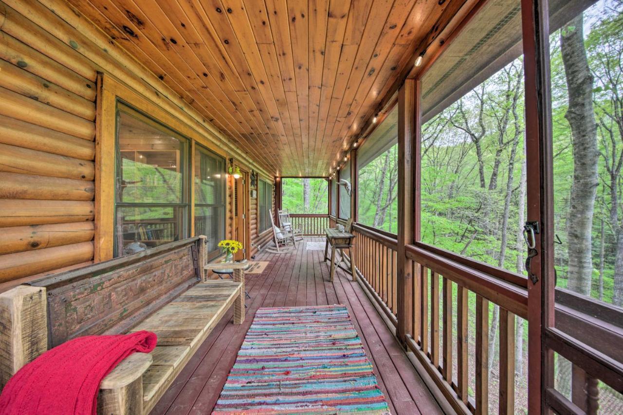 Peaceful Blue Ridge Cabin With Decks And Fire Pit Exteriér fotografie