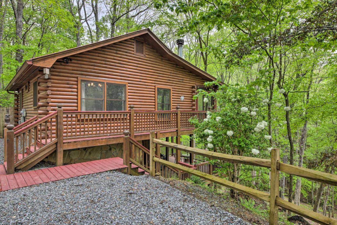 Peaceful Blue Ridge Cabin With Decks And Fire Pit Exteriér fotografie